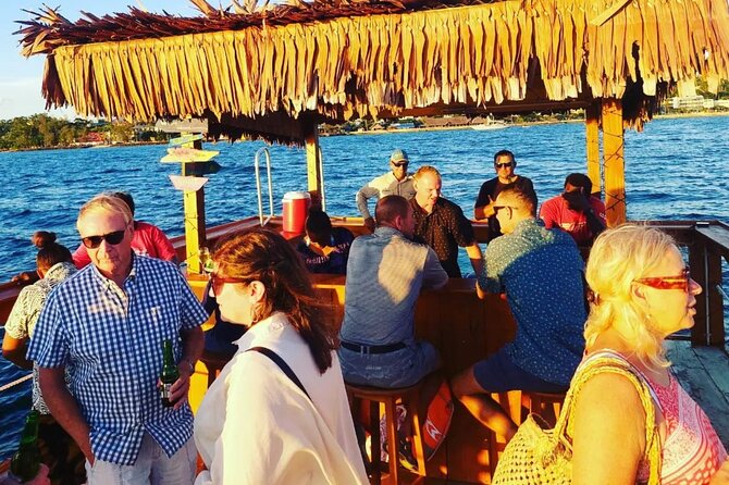 Full-Day Scenic Tour around the Island Tour from Port Vila - Melanesian buffet lunch by the water