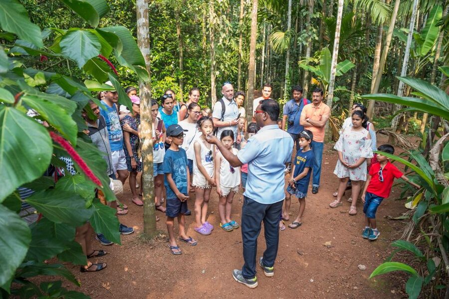 Goa Shore excursions : All inclusive Small Group tour - What to wear and what you cannot photograph
