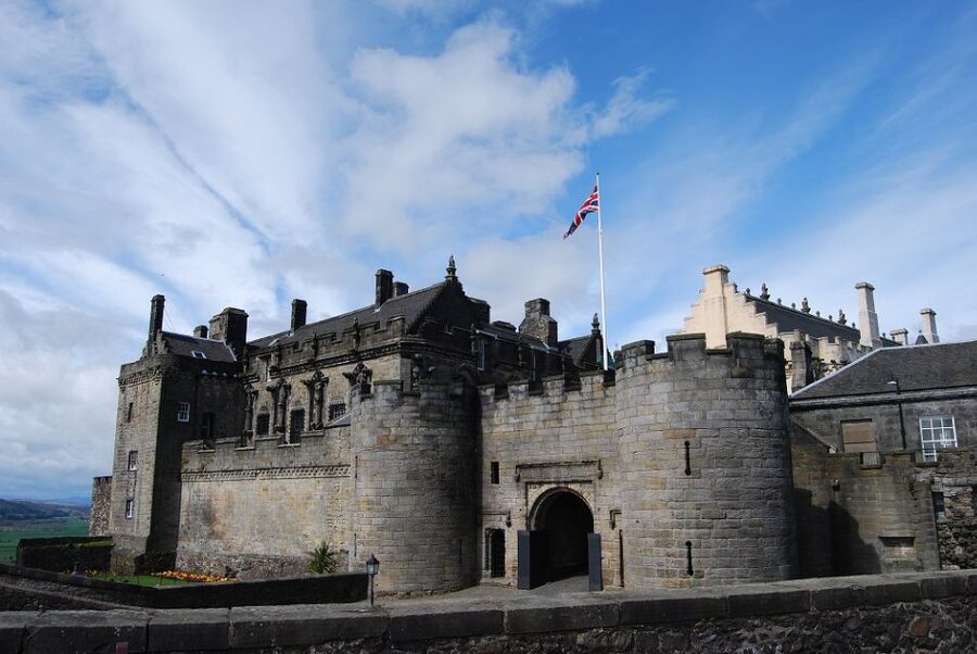 Greenock: Shore Excursion to Stirling Castle and Loch Lomond - Loch Lomond: beautiful, but keep expectations realistic
