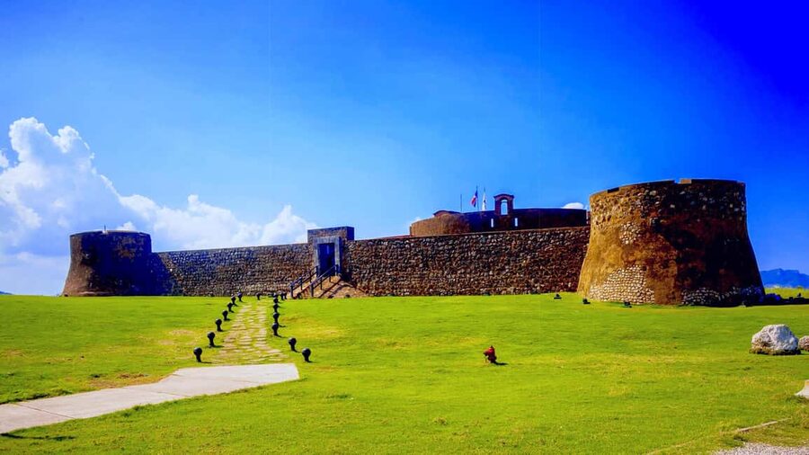 Half Day Cultura Tour of the City of Special for Cruise Ship - Fort San Felipe tells the city’s colonial story
