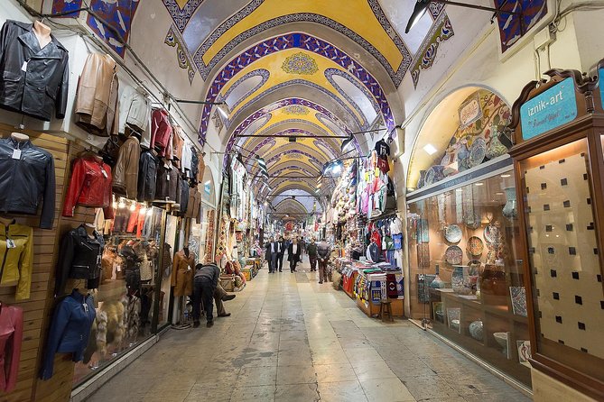 Half-Day Private Tour: Istanbul Shore Excursion With Topkapi Palace - Suleymaniye Mosque and the Grand Bazaar