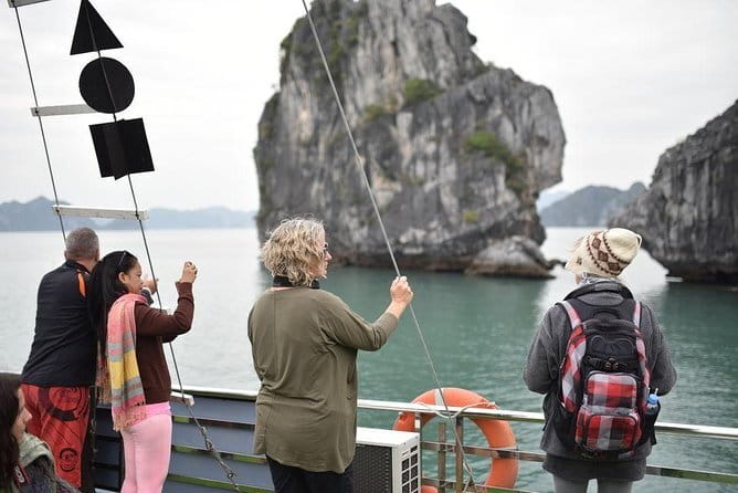 Halong Bay Shore Excursion 6 Hour Private Cruise from Cruise Port - Luon Cave by kayak or bamboo boat
