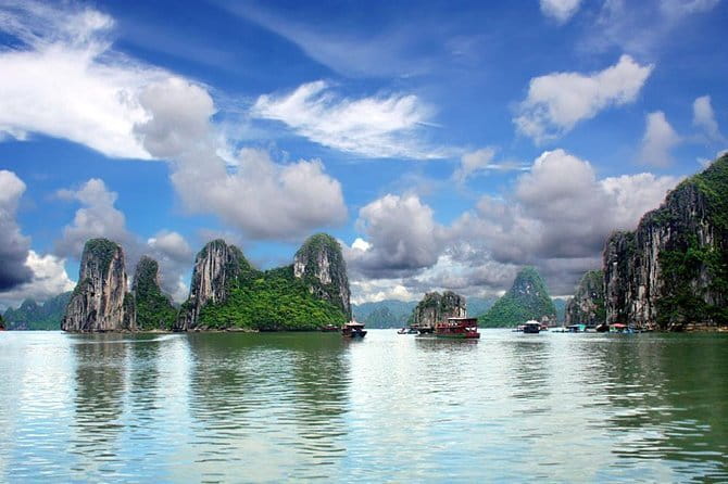 Halong Bay Shore Excursion: Full Day Cruise Tour from Cruise Port - Why Ha Long Bay works best from the deck