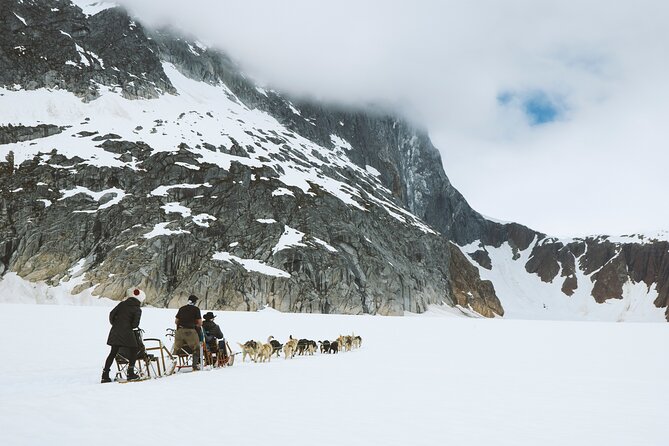 Helicopter To a Dogsledding Experience - Clothing, comfort, and accessibility