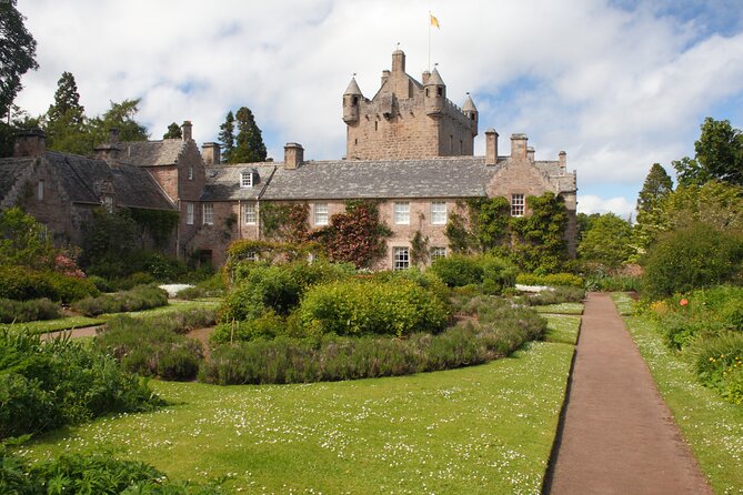 Invergordon Shore Excursion: Inverness, Cawdor Castle & Whisky - Clava Cairns, a quiet Bronze Age site