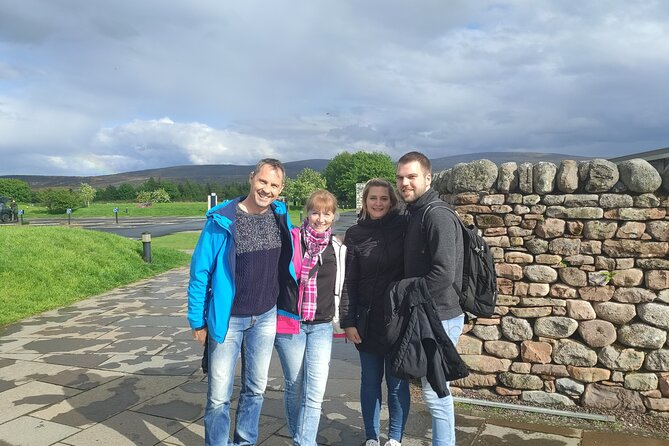 Invergordon Shore Tour Cawdor Castle Loch Ness Outlander Stones - Clava Cairns and the stones near Inverness