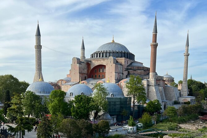 Istanbul city tour from Cruise ship terminal Galataport. - The Egyptian Bazaar and a closer look at Turkish products