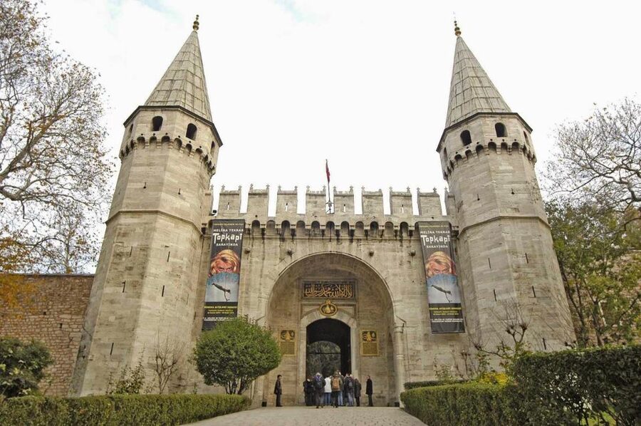 Istanbul : Private & Small Group Shore Excursions with TRAM - The Blue Mosque and its six minarets