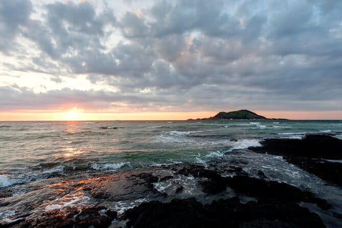 Jeju Day Tour for Cruise Guests - Yakcheonsa Temple and its golden Buddhas