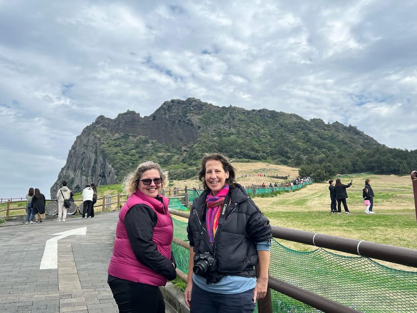 Jeju: For Cruise Guests UNESCO Highlights Jeju Island Tour - Food, walking, and comfort