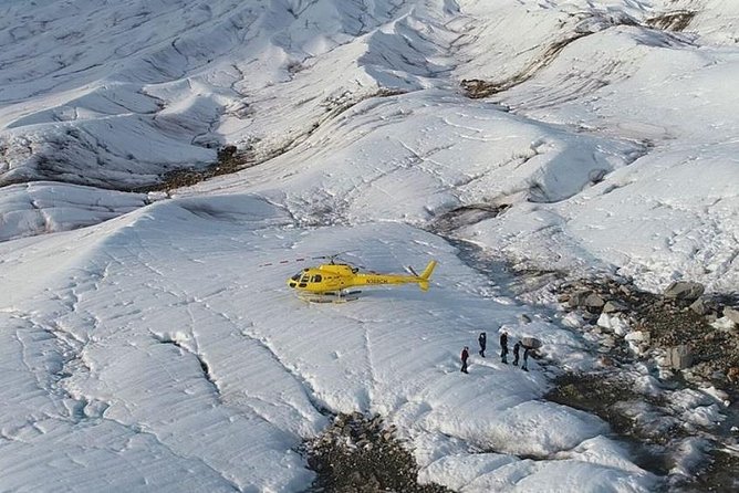 Juneau Shore Excursion: Helicopter Tour and Guided Icefield Walk - The first 15 minutes: mountains from the air