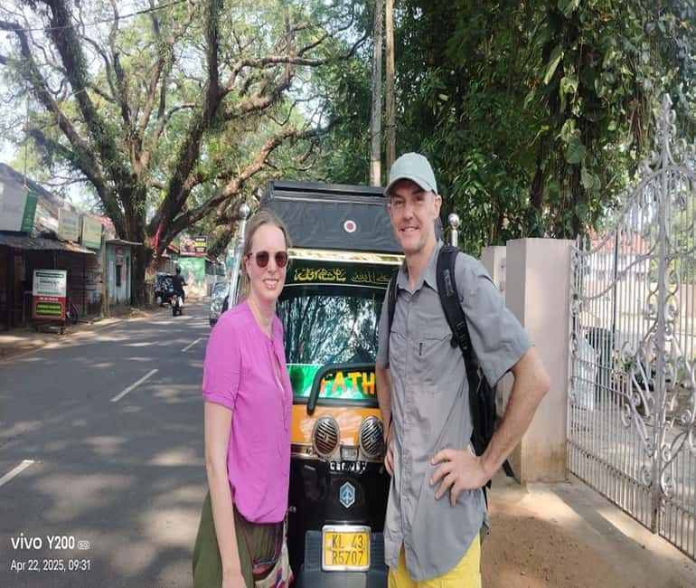 Kochi Shore Excursion: Tuk-Tuk Tour with Hidden Gems - Chai, Kerala snacks, and the old café stop