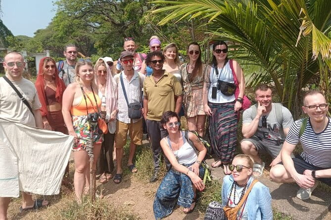 Kochi Tuk-Tuk Sightseeing Tour with Cruise Ship Pickup - Santa Cruz Cathedral Basilica and Dhoby Khana