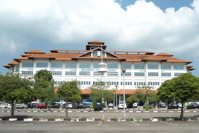 Kuala Lumpur (17 Attractions) Sightseeing Tour from Port Klang - Temples that show Kuala Lumpur’s mix