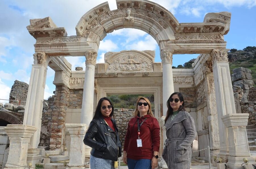 Kusadasi: EPHESUS PRIVATE PORT TOUR FOR CRUISES-SAVE TIME - Marble Street, the gates, and Ephesus in public life