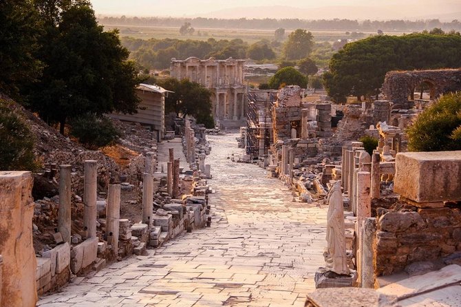 Kusadasi Shore Excursion: Ephesus Sightseeing Tour with Lunch - Who should book this Ephesus shore excursion?