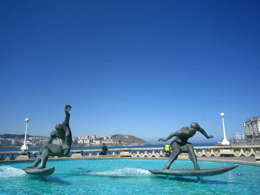 La Coruna: Sightseeing Bus Tour for Cruisers - Castle of San Antón: a short stop with several chapters