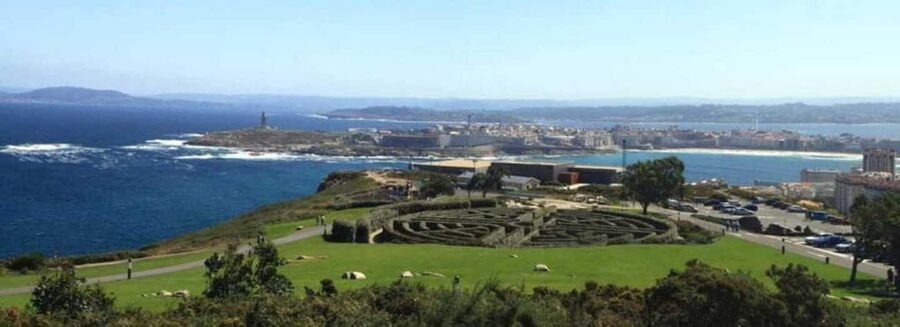 La Coruna: Sightseeing Bus Tour for Cruisers - The waterfront sights between major stops