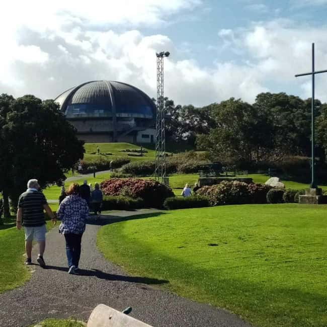 La Coruna: Sightseeing Bus Tour for Cruisers - Guides, driving, and the feel of the tour