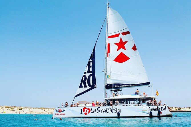La Graciosa Island Tour for Cruise Passengers from Lanzarote - One hour in Caleta de Sebo
