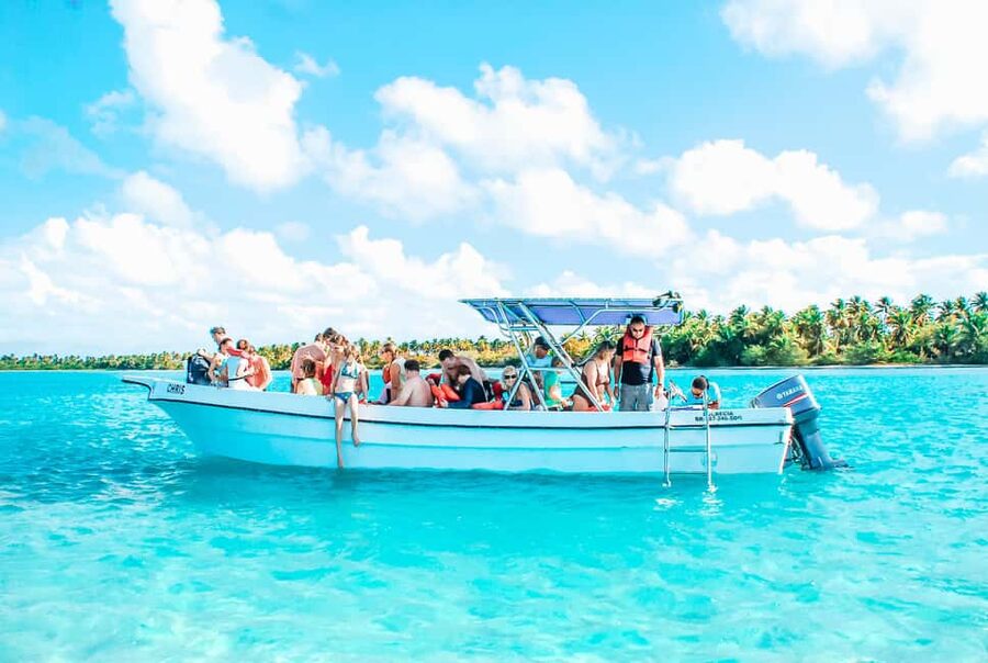 La Romana: Saona Crusoe VIP for cruise guests - A Saona day built around the quieter coast