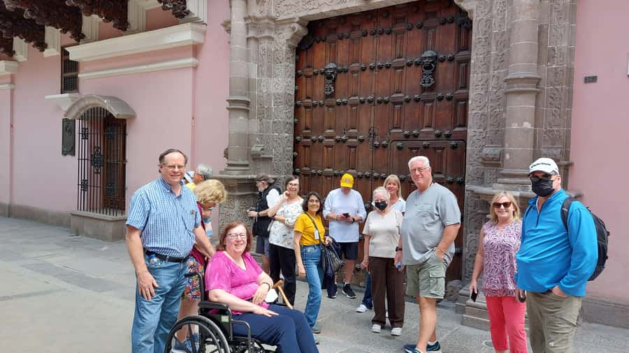 Lima: Shore excursion from the Port of Callao for Cruises - Reading Lima through its main squares