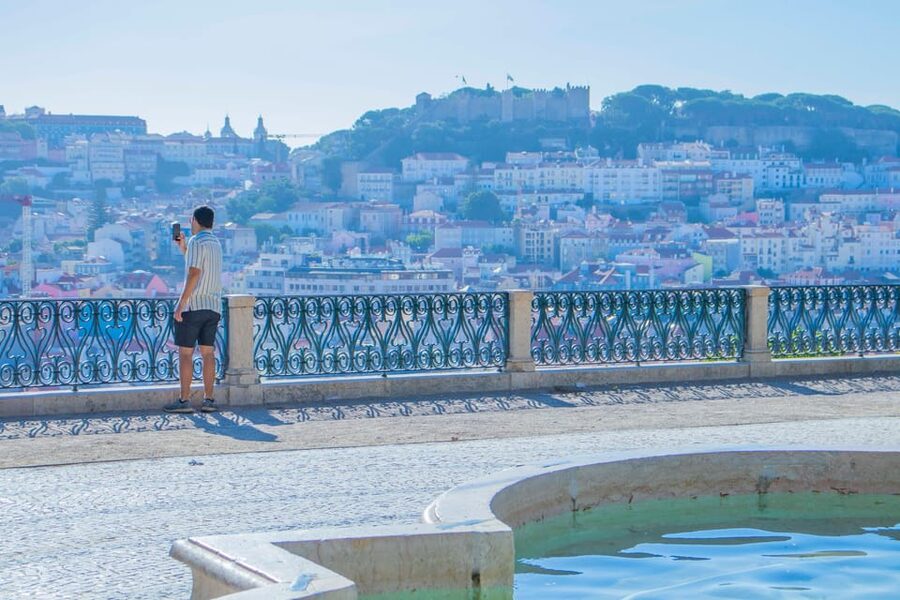 Lisbon: Early Morning TukTuk Tour - hotel/cruise ship pickup - Mouraria, São Vicente, and the castle hill
