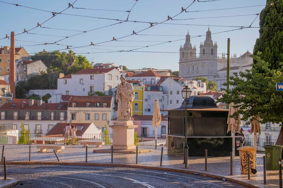Lisbon: Early Morning TukTuk Tour - hotel/cruise ship pickup - What the guide adds to the two hours
