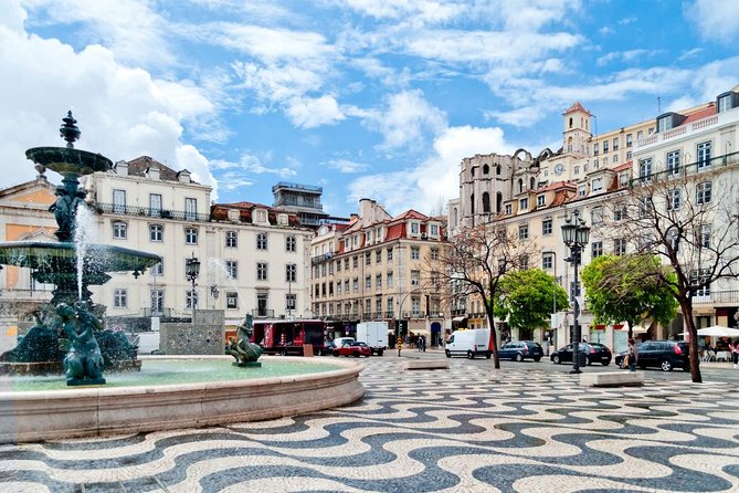 Lisbon Shore Excursion: Private Day Trip to Lisbon and Sintra - The vehicle and guide make the schedule workable