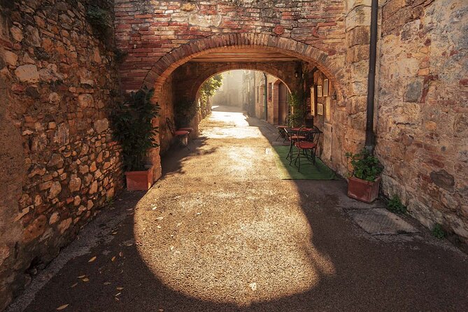 Livorno shore excursion: Bolgheri and Supertuscan private tour - The optional stop at Castagneto Carducci