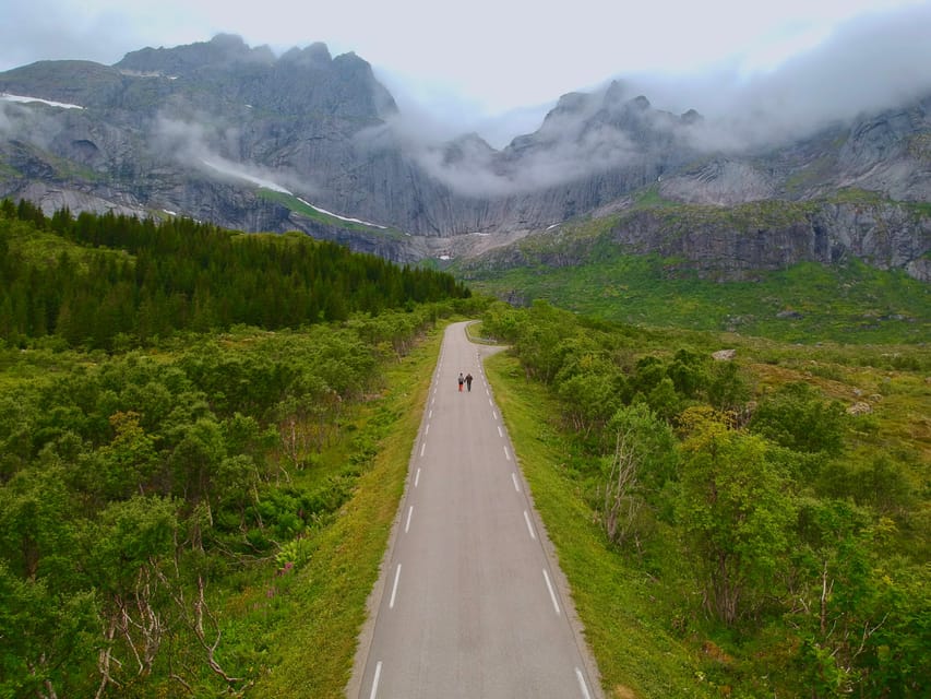 Lofoten: Private tour for cruise visitors (from Leknes) - Ramberg and the red boathouse