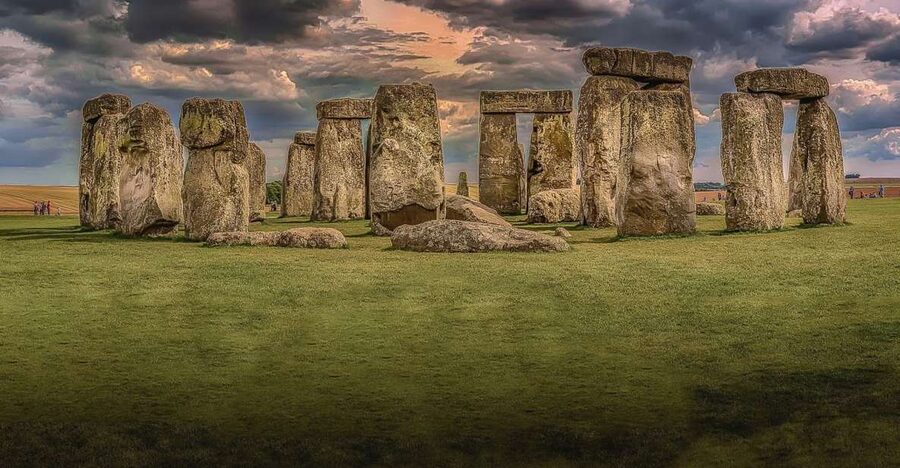 London to Southampton Cruise Terminal via Stonehenge - Morning pickup in London or Heathrow