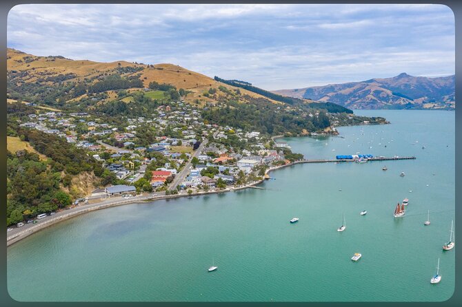 Lyttelton Shore Excursion: Christchurch & Willowbank Tour - Guides make the city portion personal
