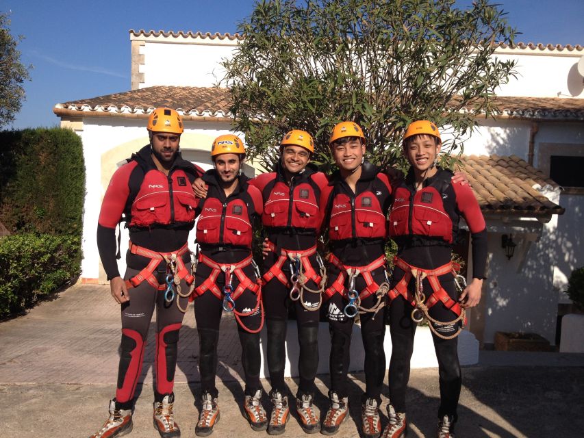 Mallorca: Cliff Jumping Adventure for Cruise Passengers - Deep-water soloing on the cliff