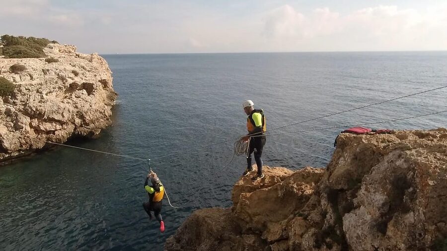 Mallorca: Cliff Jumping Adventure for Cruise Passengers - What to wear and pack for Mallorca’s sun