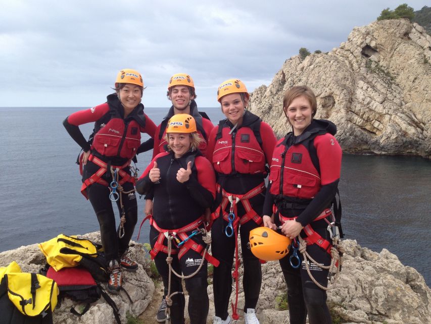 Mallorca: Cliff Jumping Adventure for Cruise Passengers - Picking a jump height that fits you
