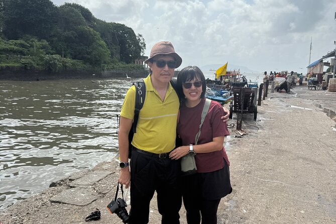 Mumbai City Highlights Tour-Private with AC car &Guide - Gateway of India begins the story