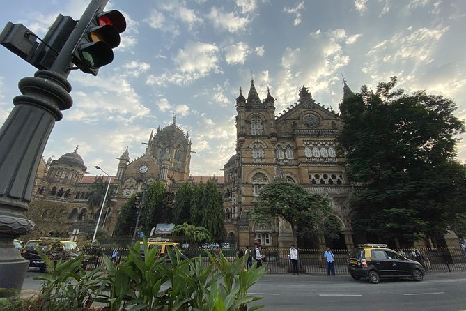 Mumbai Tours for Cruise Travellers (Private & Group Options) - Gateway of India and the first look at Colaba