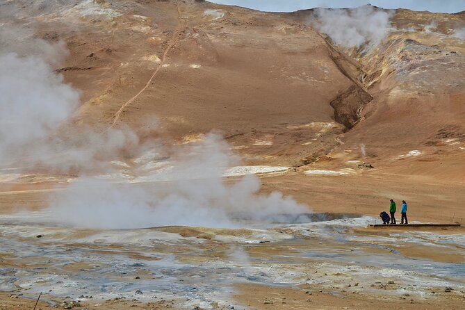 Myvatn Nature Baths & Goðafoss Waterfall Akureyri Shore Excursion - Who should book this excursion?