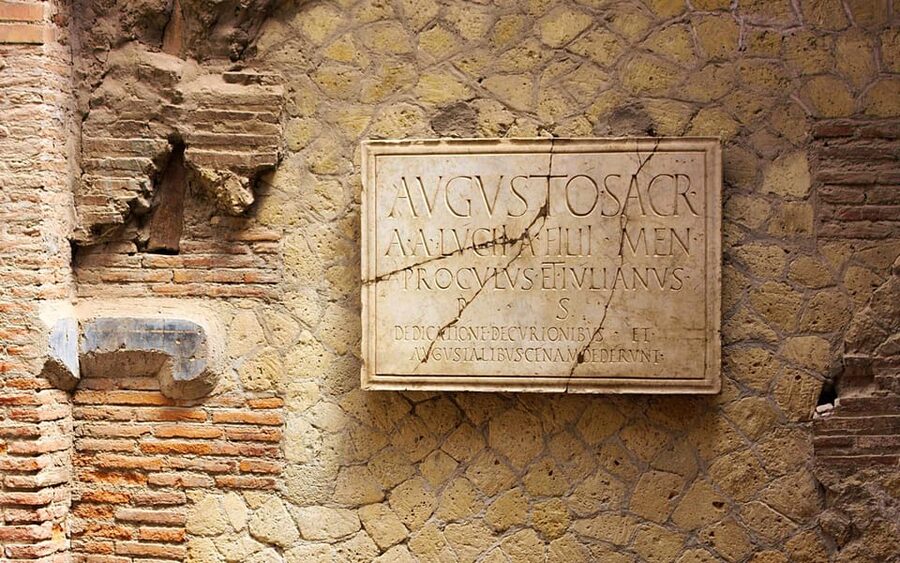 Naples: Shore Excursion to Pompeii Ruins with Guided Tour - The cameo workshop before the ruins