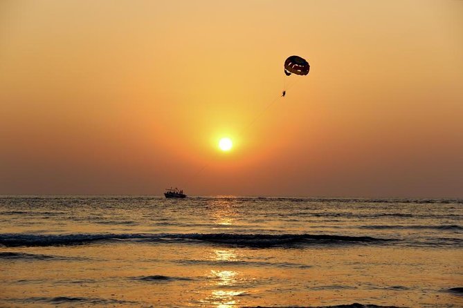 Parasailing desde el puerto de Denia - The 10-minute flight above the sea