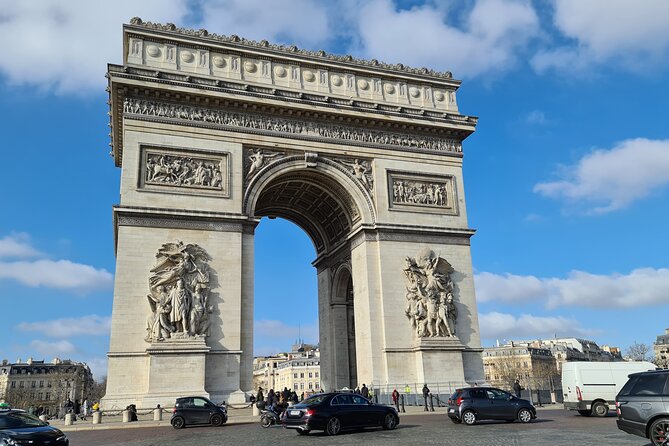 Paris: Hassle-Free Round-Trip Transfer for Cruisers in Le Havre - The return from the Arc de Triomphe