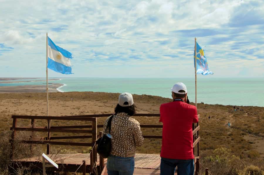 Peninsula Valdes Shore Tour for Cruise Passengers + City - The Carlos Ameghino Isthmus and the first hour on the road