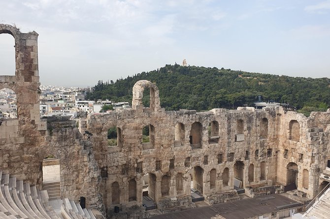 Piraeus Shore Excursion: ALL INCLUSIVE Skip-the-Lines Athens sightseeing Tour - Who gets the best value for $313.40?