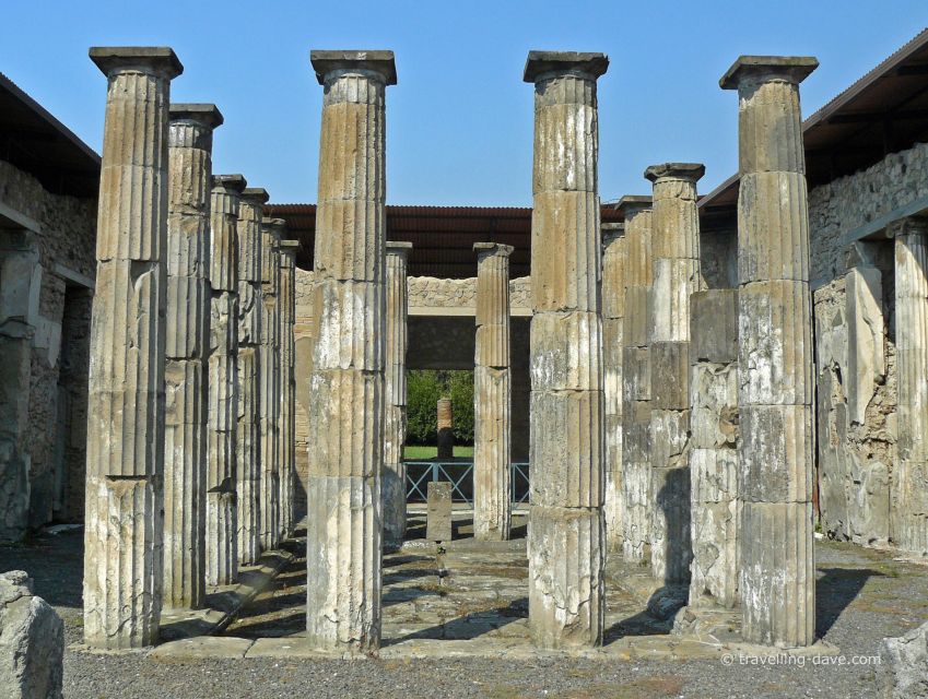 Pompeii: Private 4-Hour Shore Excursion from Naples - Entering Pompeii with a private guide
