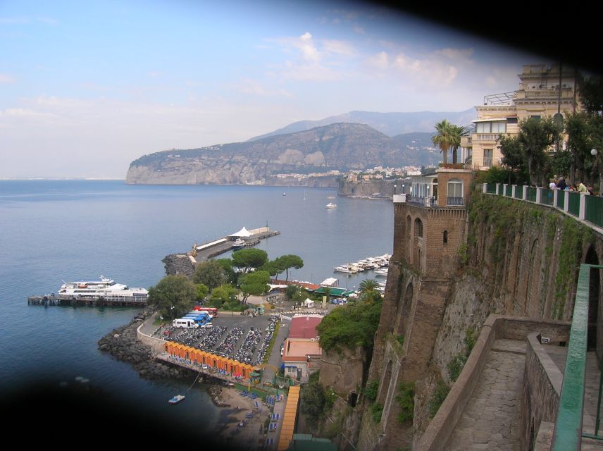 Positano, Sorrento, and Pompeii: 9-Hour Shore Excursion - The drive toward Positano
