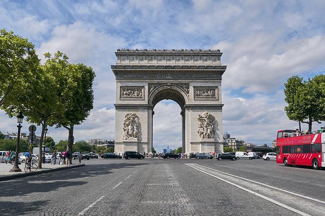 Private 10-hour Shore Excursion to Paris from Le Havre (official guide in Paris) - The Louvre: a possible bonus, not a promise