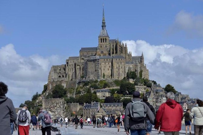 Private 9-hour tour to Mont St. Michel from Le Havre cruise port - Three hours to see the island and abbey