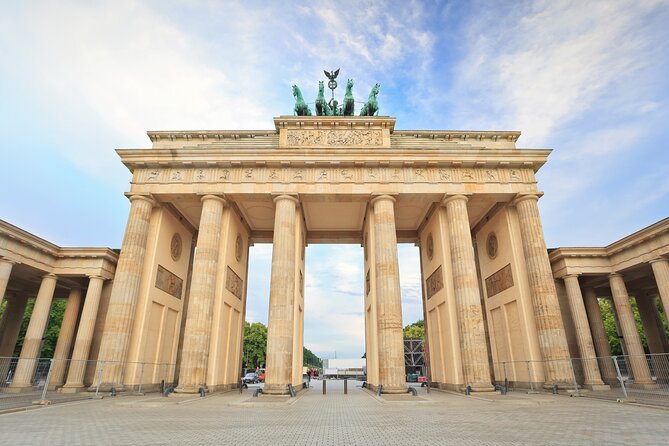 Private All-in-One Berlin Shore Excursion from Warnemünde Port - The 2.5-hour transfer to Berlin