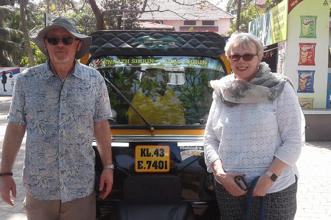 Private Guided Kochi Tuk tuk Tours with Pickup from Cruise Ships - Meeting your driver at the cruise port